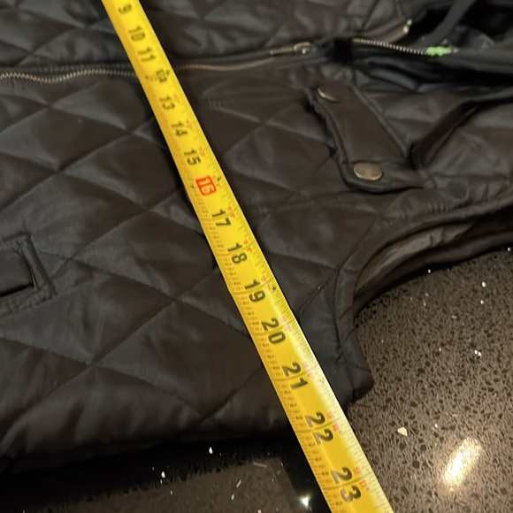 Point Zero Quilted Puff Vest with hoodie - L - Picture 4 of 5